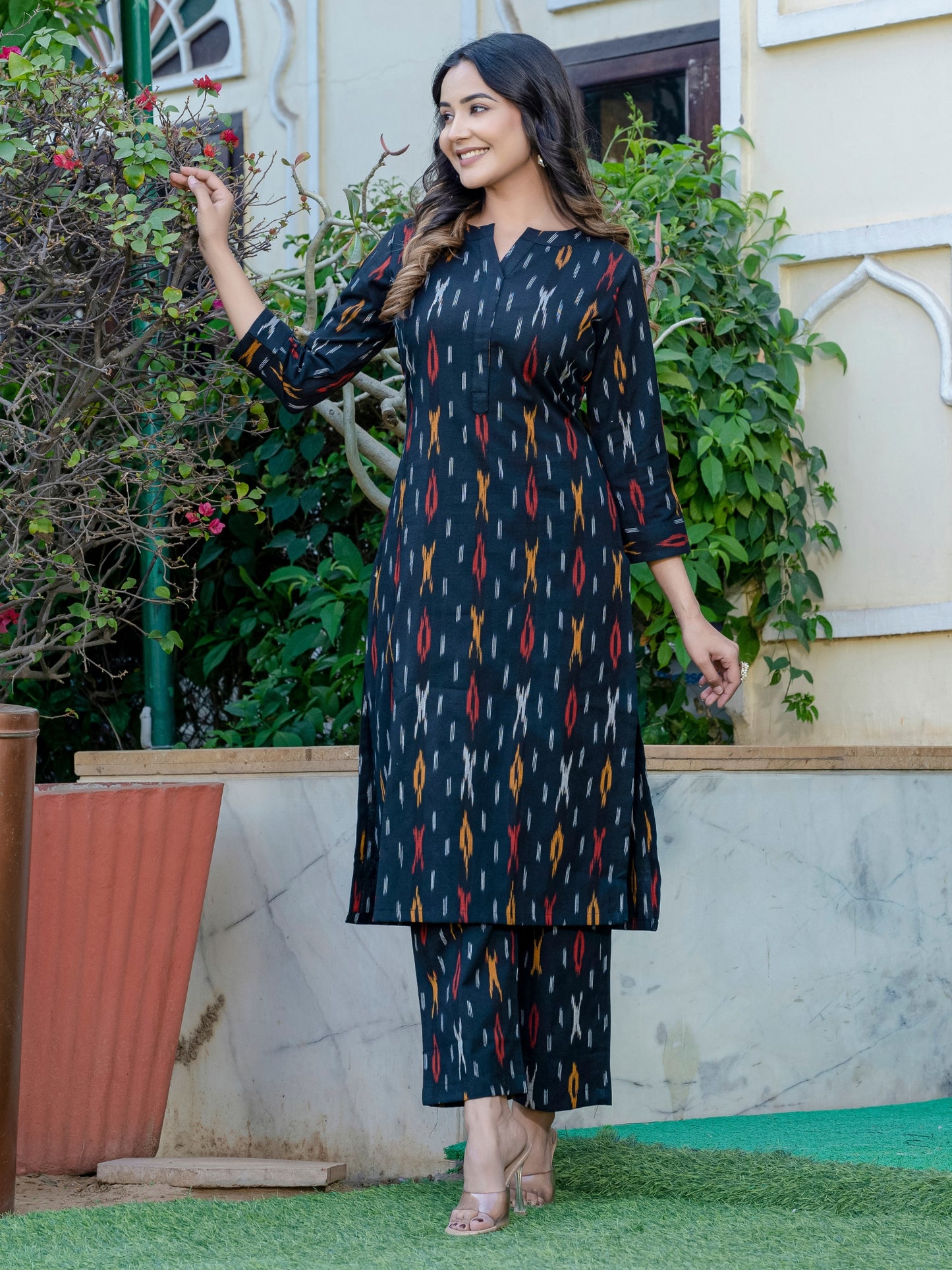 Avisha Black Ikkat Cotton Co-ord set (Kurti with Pants)