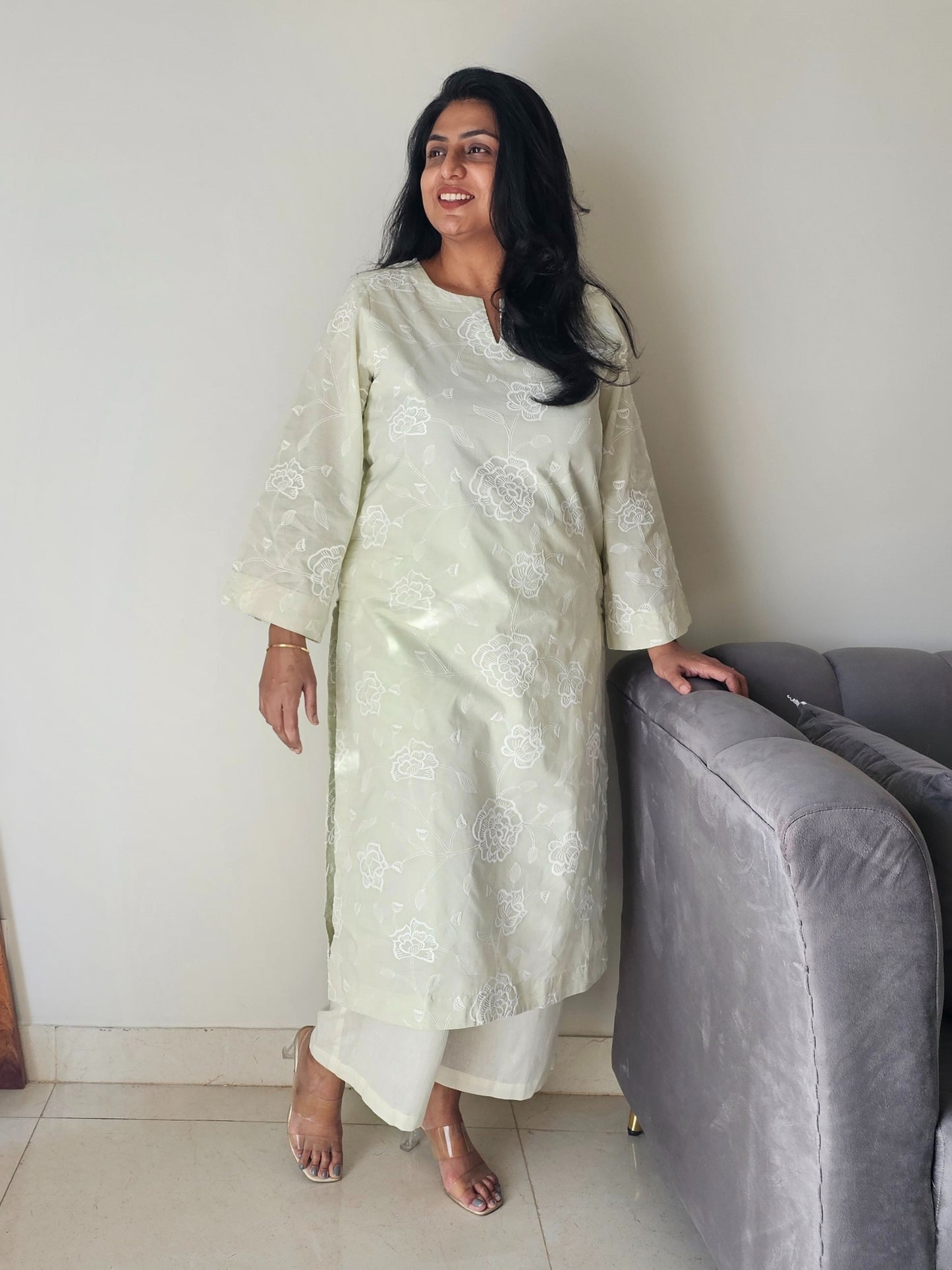 Darzaania Amaira Embroidered Kurta with Pants (Set)