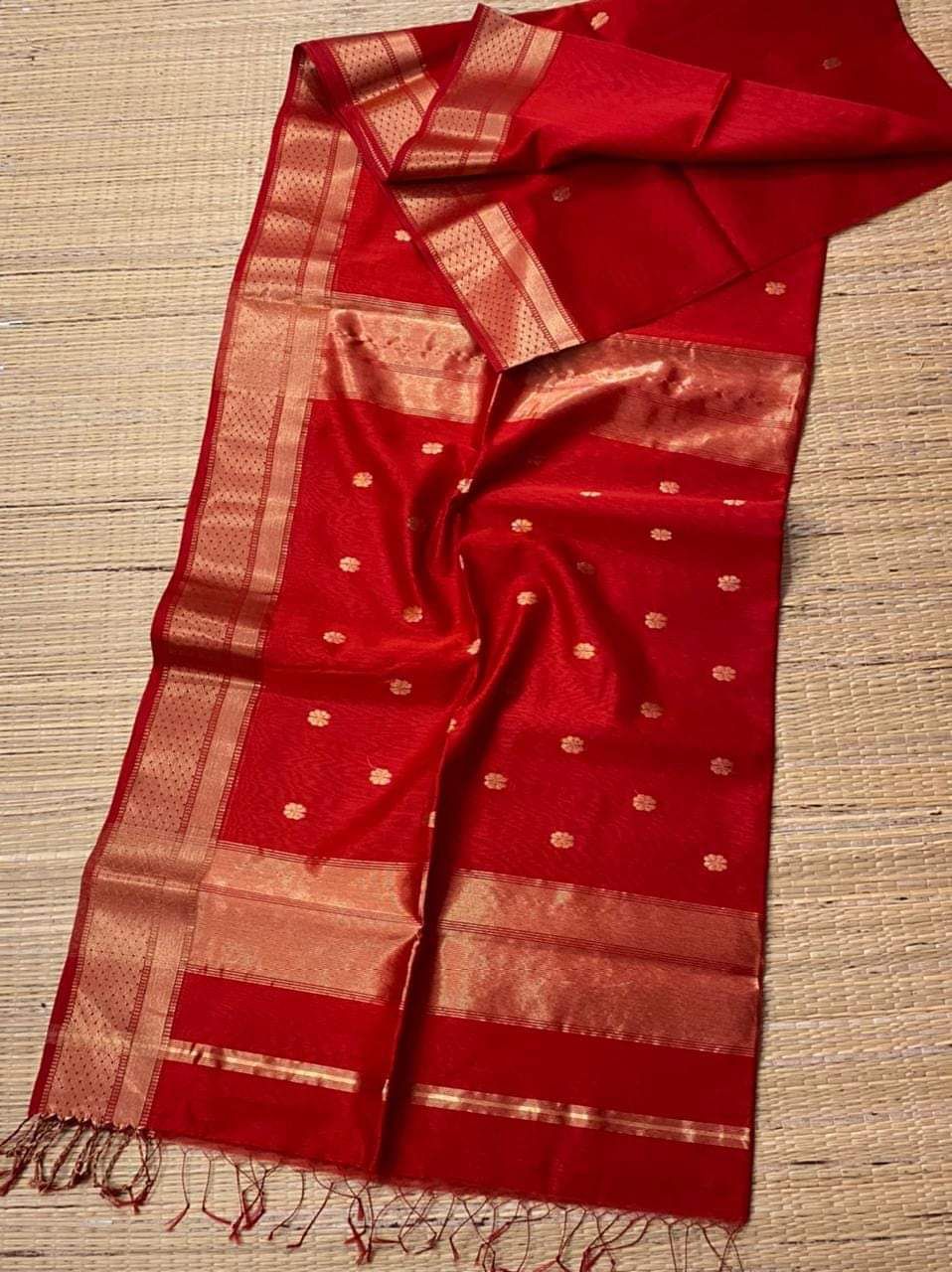 Maheshwari cotton Silk Red Color Saree with Zari border