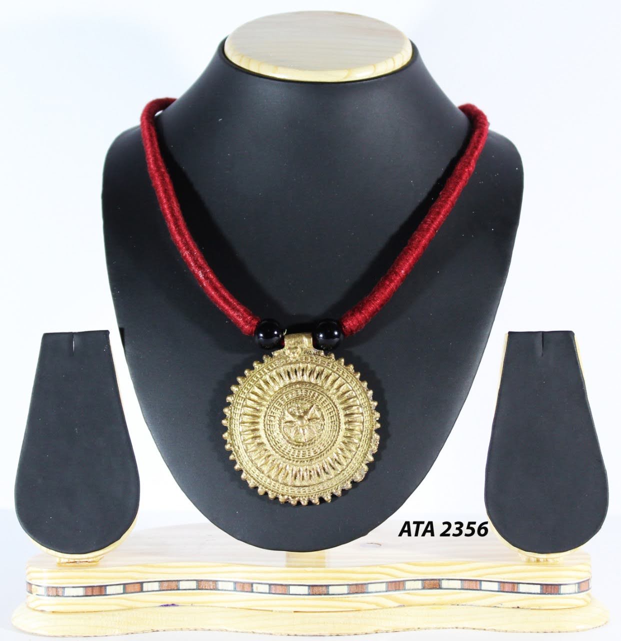 Handcrafted Red Thread Dhokra Necklace